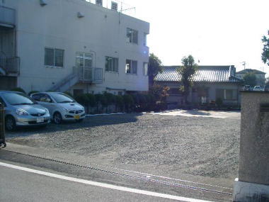 新久栗原駐車場