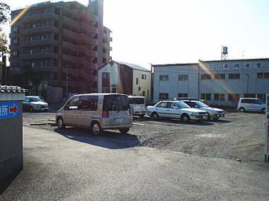 平岡第一駐車場