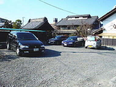 平岡第三駐車場