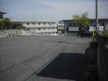 リヴェール駐車場